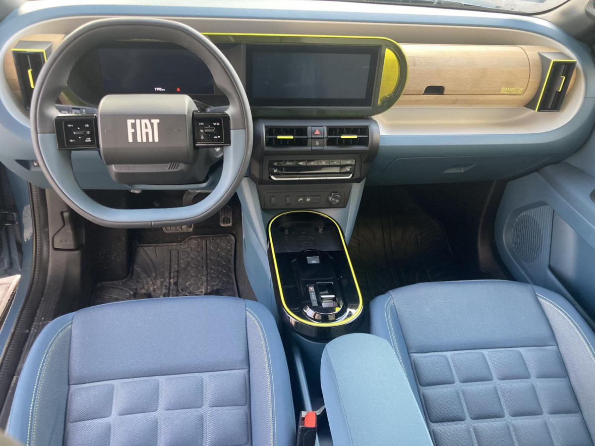 Fiat Grande Panda 1.2 100KS HIBRID eDCT  La Prima DEMO 