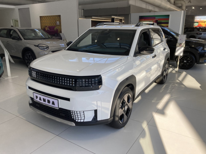 Fiat Grande Panda 1.2 100KS HIBRID eDCT  LA PRIMA 