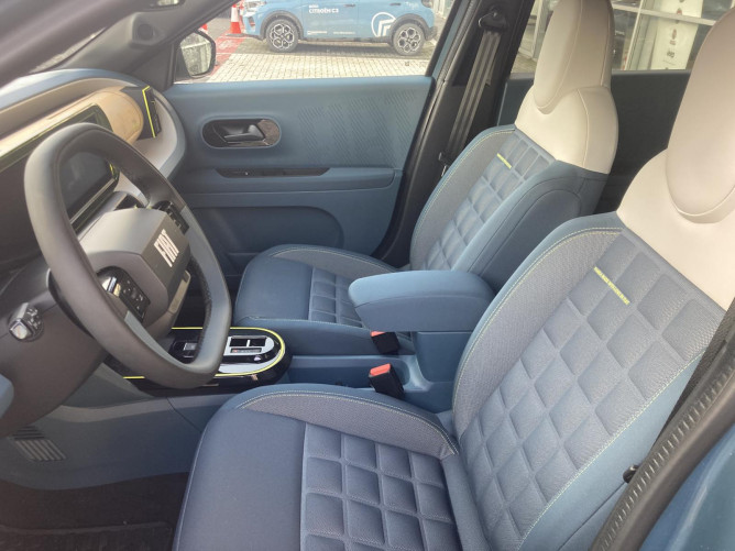 Fiat Grande Panda 1.2 100KS HIBRID eDCT  La Prima DEMO 