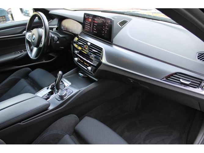 BMW 520 2.0D XDRIVE M 