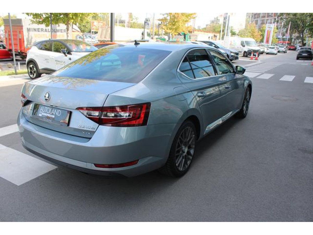 Škoda Superb 2.0 TDI STYLE 4X4 
