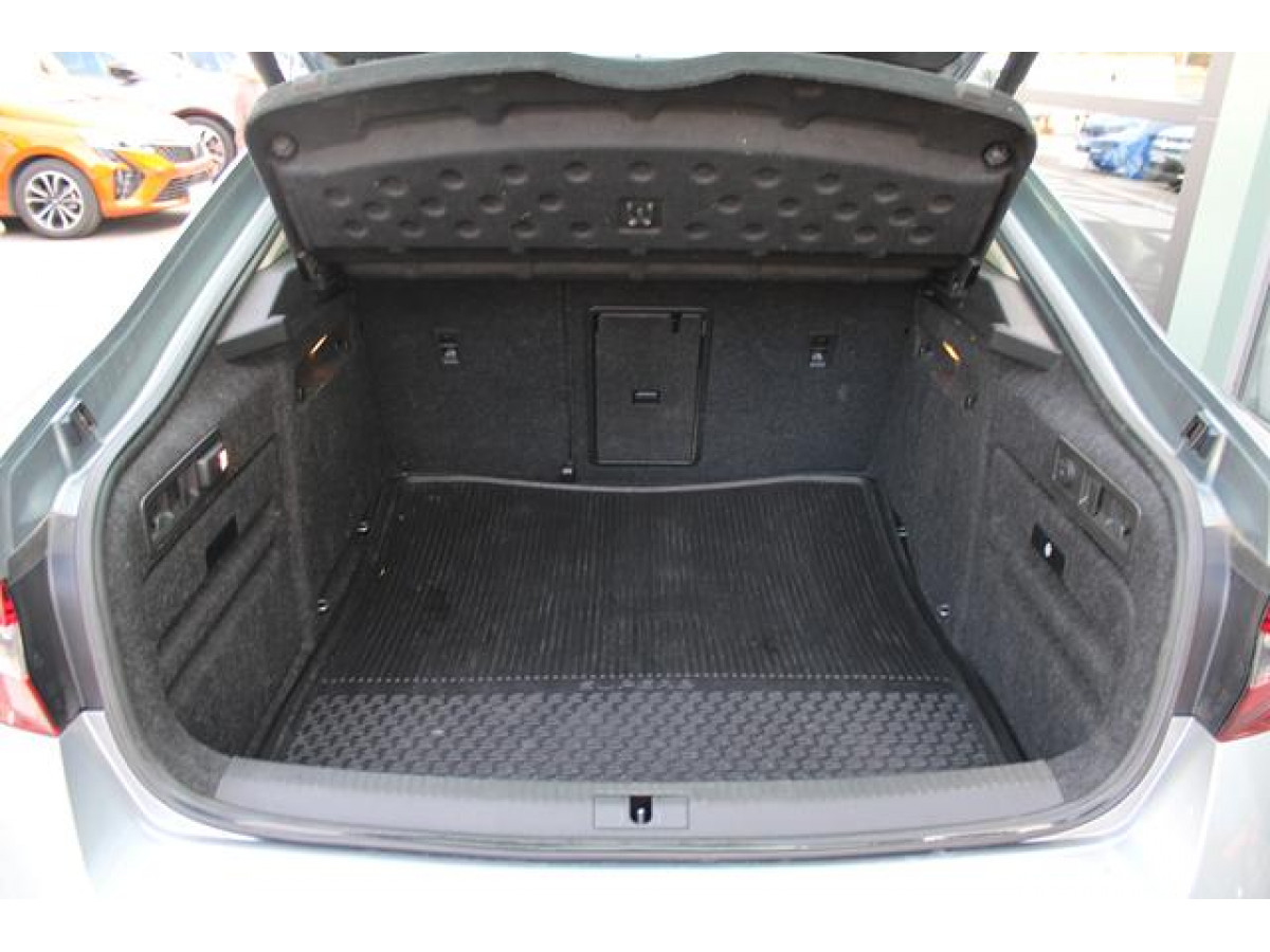 Škoda Superb 2.0 TDI STYLE 4X4 