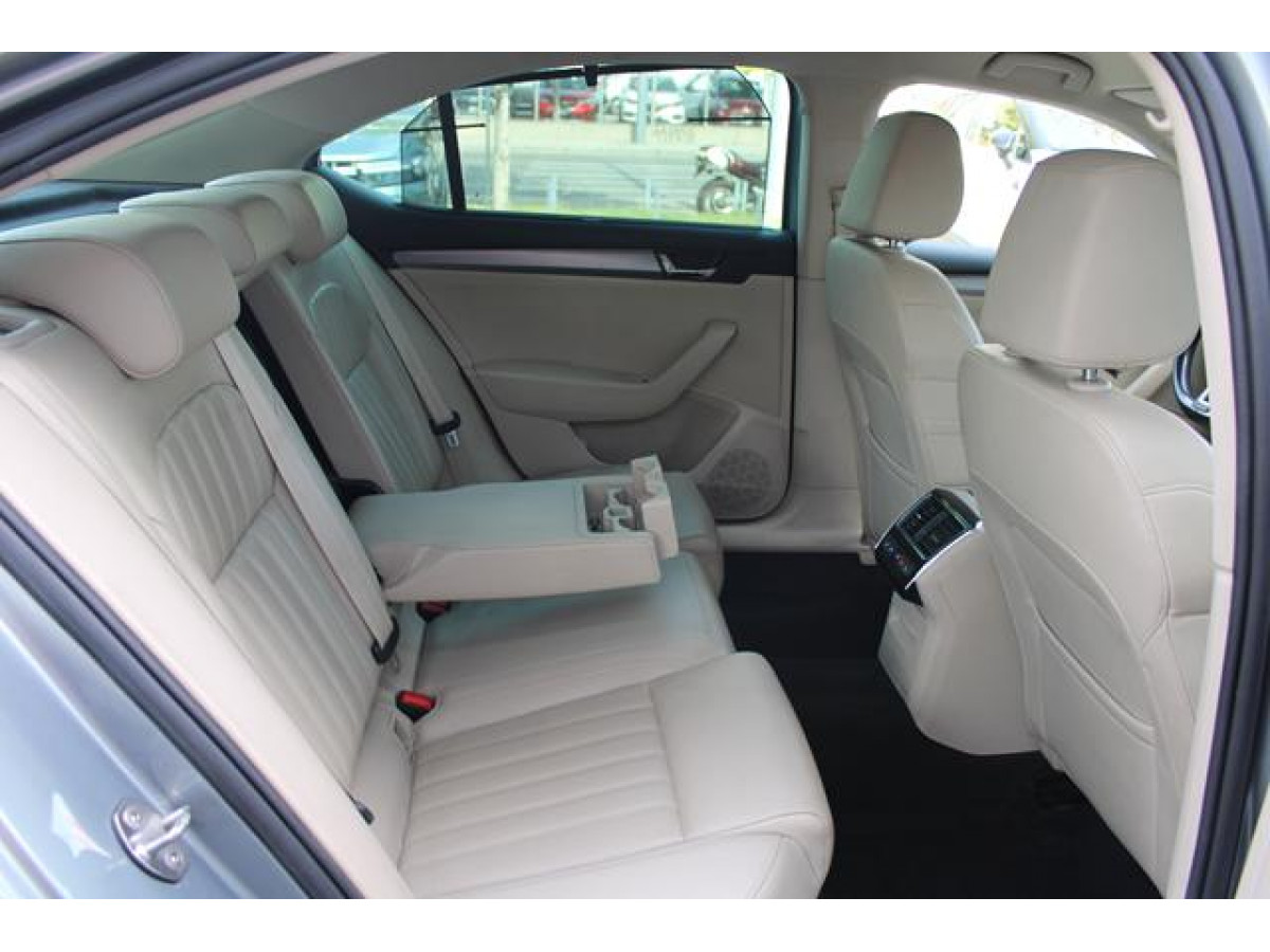 Škoda Superb 2.0 TDI STYLE 4X4 