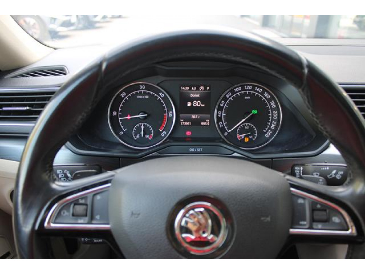 Škoda Superb 2.0 TDI STYLE 4X4 