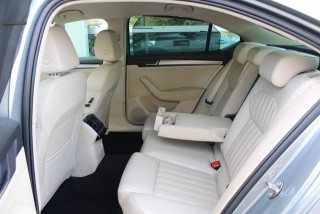 Škoda Superb 2.0 TDI STYLE 4X4 