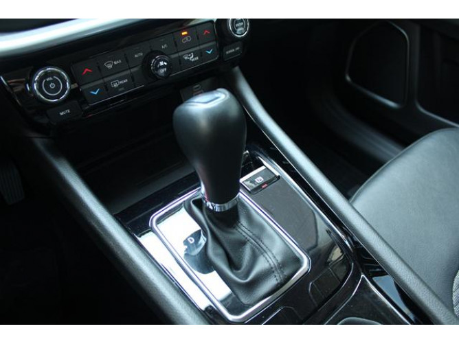 Jeep Compass 1.5 MHEV DCCT 