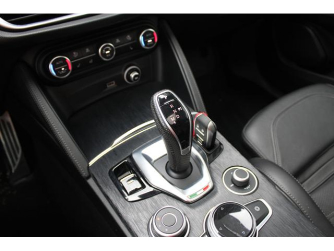 Alfa Romeo Stelvio 2.0 SPRINT Q4 AUT 