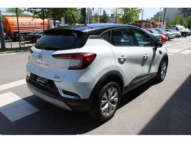 Renault Captur 1.3 tCe DCT Intens 