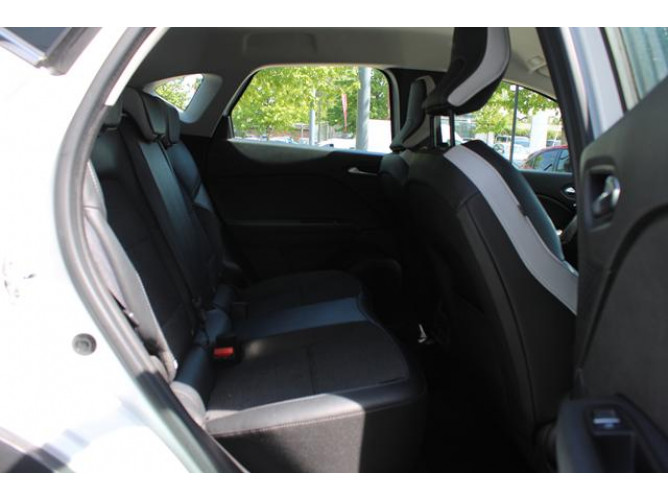Renault Captur 1.3 tCe DCT Intens 