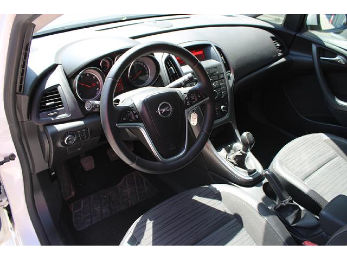 Opel Astra J 1.6 CDTI ENJOY 