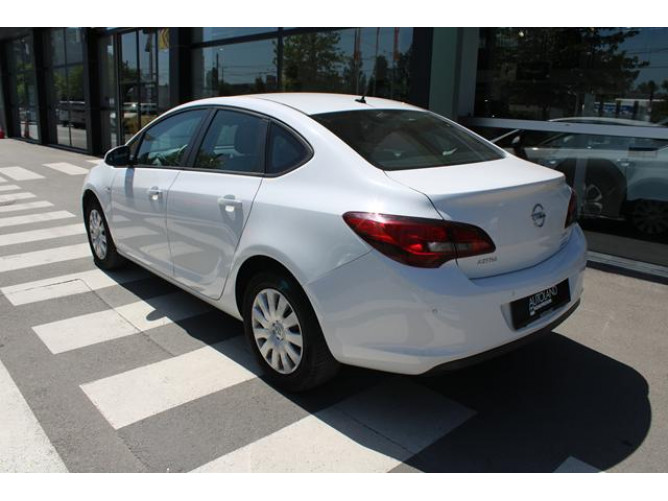 Opel Astra J 1.6 CDTI ENJOY 