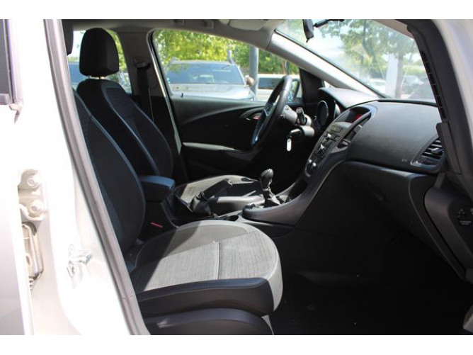 Opel Astra J 1.6 CDTI ENJOY 