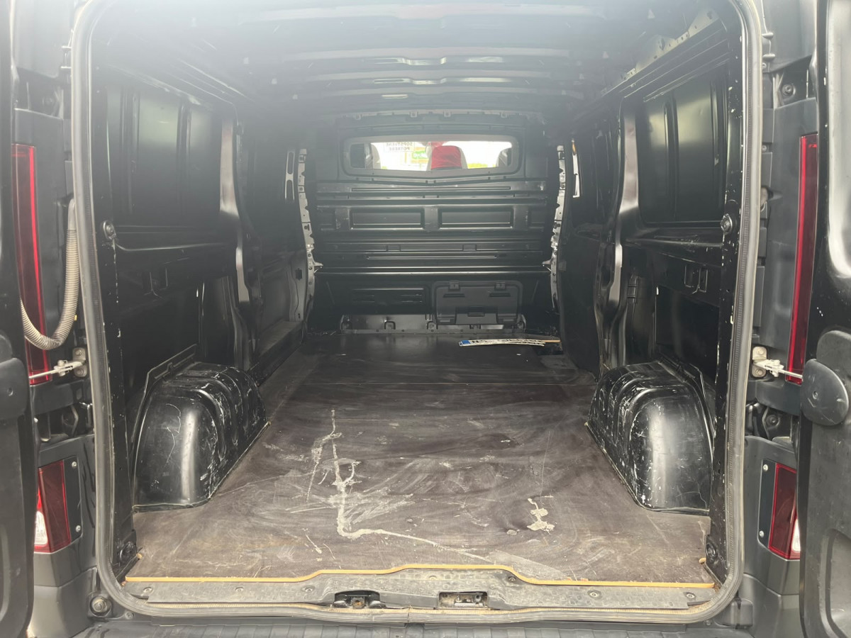 Renault Trafic 2.0 dCi 