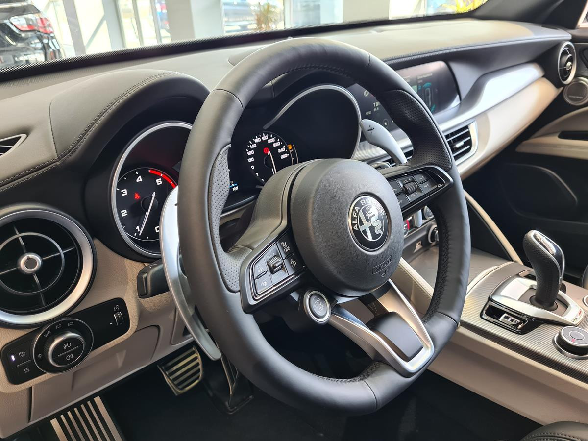Alfa Romeo Stelvio 2.2 210ks AT8 Q4 Veloce