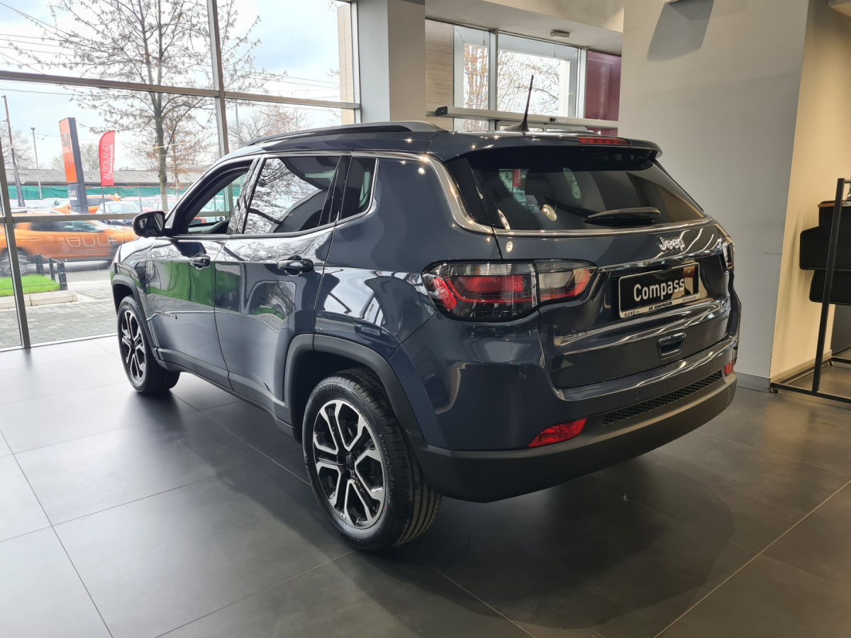 Jeep Compass 1.6mjet 130ks MT Limited -pack 2