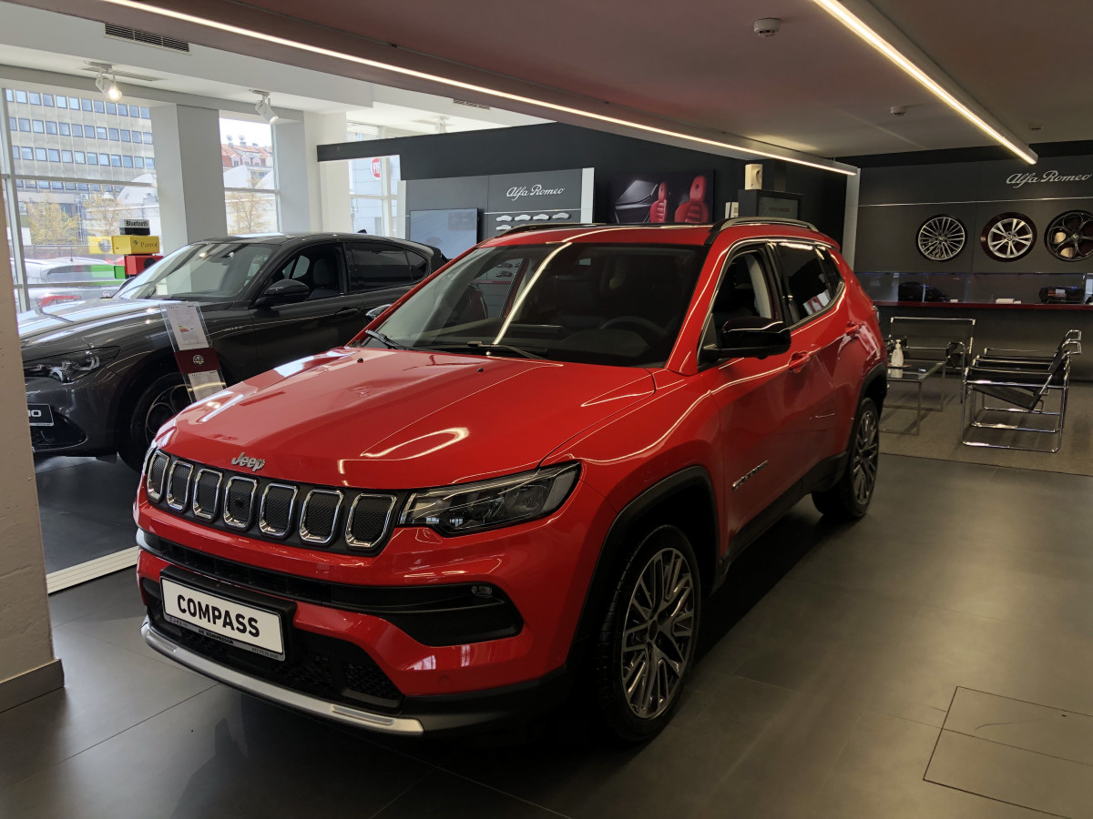 Jeep Compass 1.6mjet 130ks MT Limited -pack 3