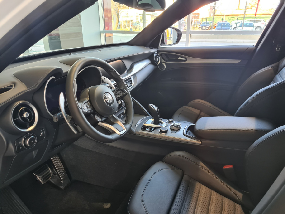 Alfa Romeo Stelvio 2.0 Petrol 280KS Q4 AT8 VELOCE