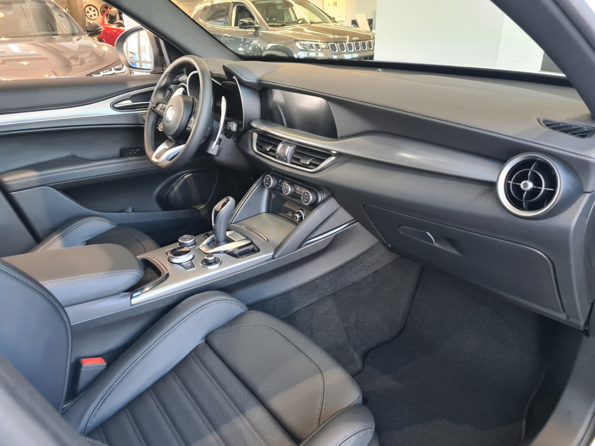 Alfa Romeo Stelvio 2.0 Petrol 280KS Q4 AT8 VELOCE