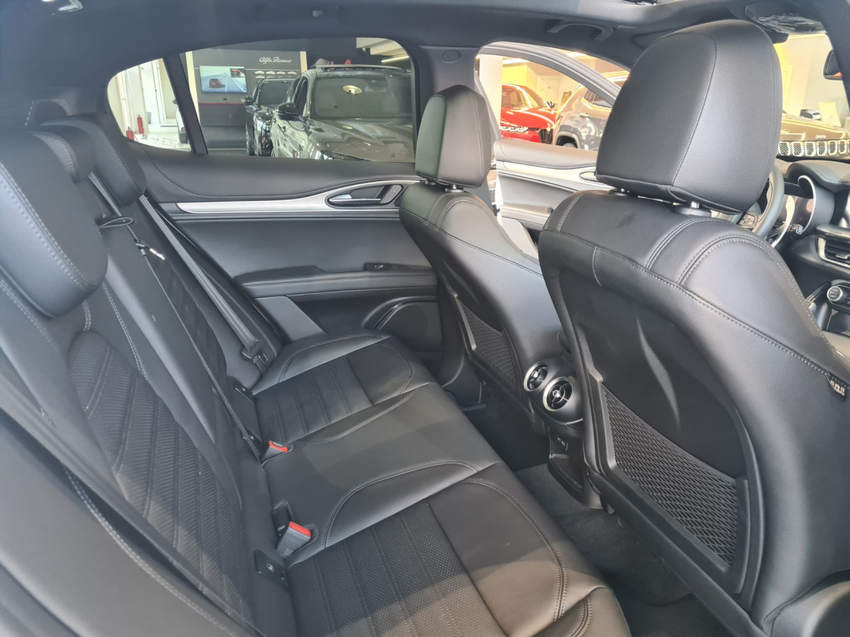 Alfa Romeo Stelvio 2.0 Petrol 280KS Q4 AT8 VELOCE