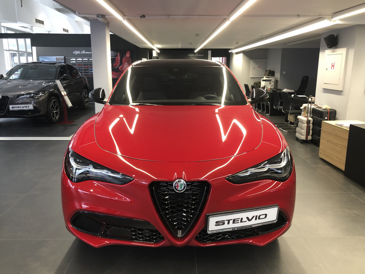 Alfa Romeo Stelvio 2.0 Petrol 280KS Q4 AT8 VELOCE