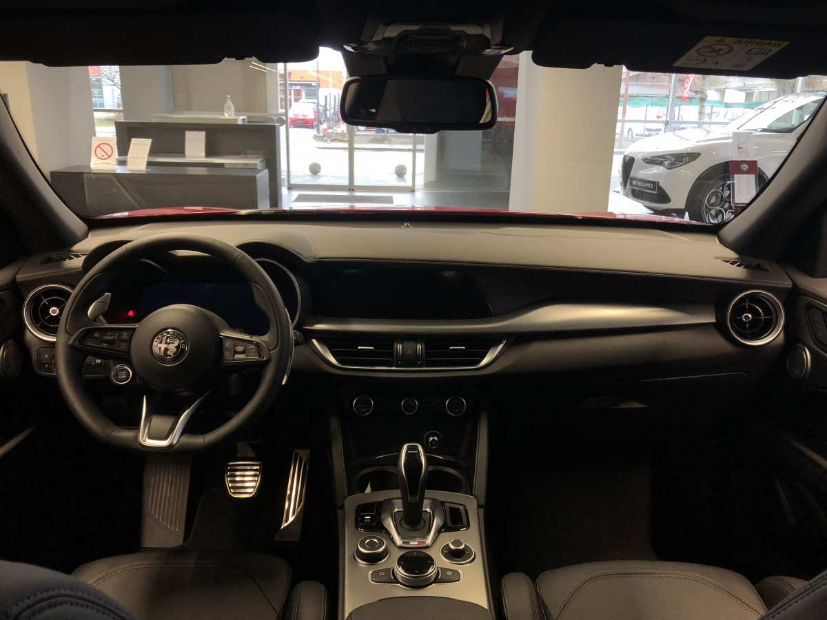 Alfa Romeo Stelvio 2.0 Petrol 280KS Q4 AT8 VELOCE