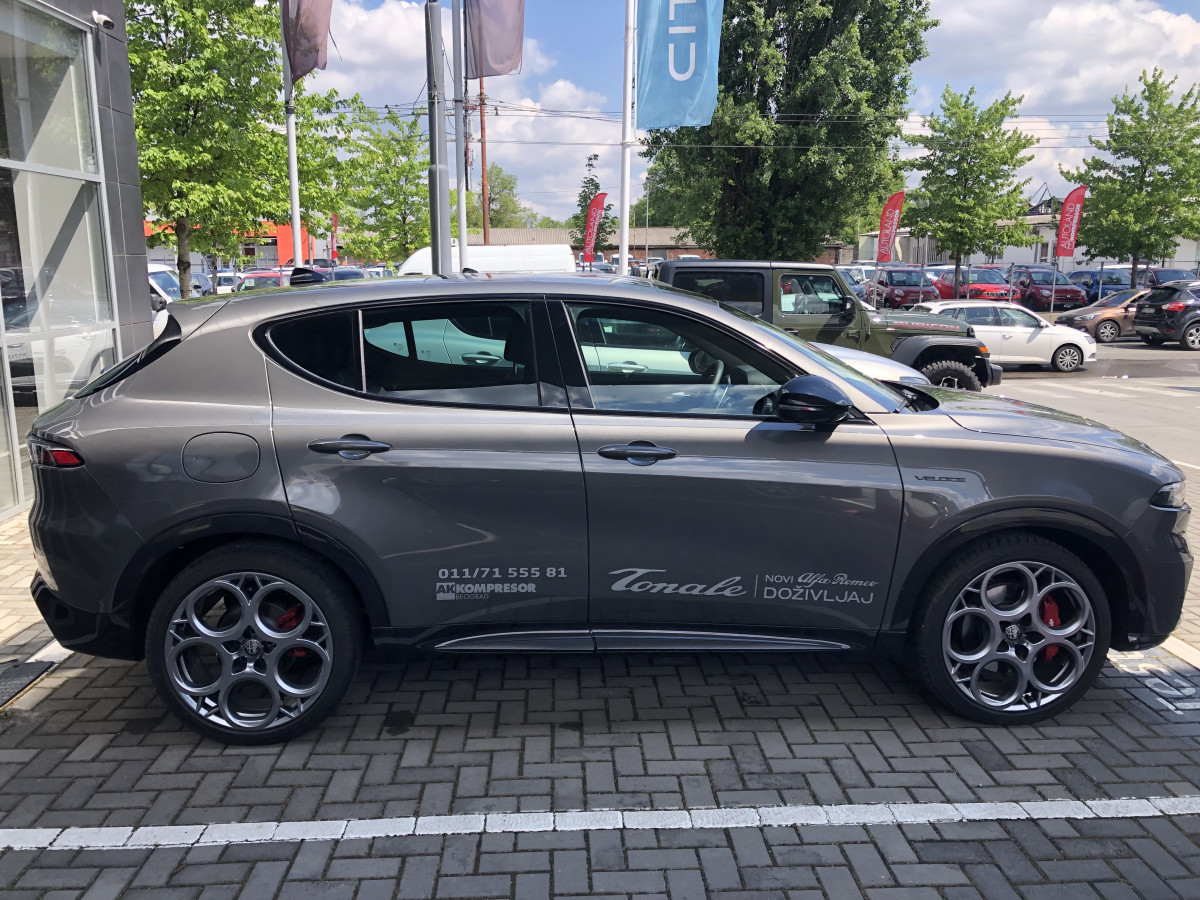 Alfa Romeo Tonale 1.5 MHEV 160ks+20ks FWD DCT7 VELOCE