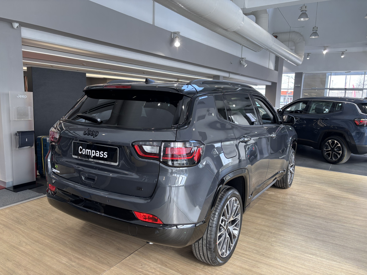 Jeep Compass 1.5 MHEV 130ks DCT7 Summit + Promo pack 2