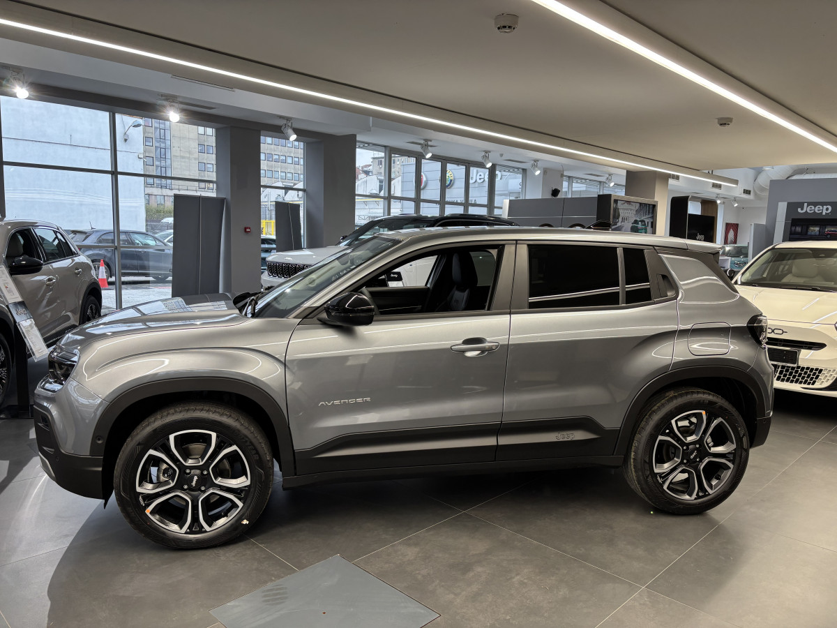Jeep Avenger MHEV 1.2 100ks DCT6 Summit 
