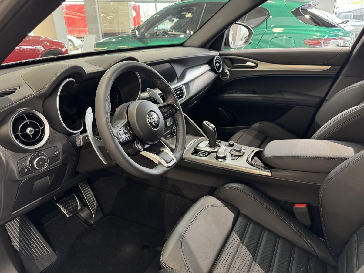 Alfa Romeo Stelvio 2.0 Petrol 280KS Q4 AT8 VELOCE 
