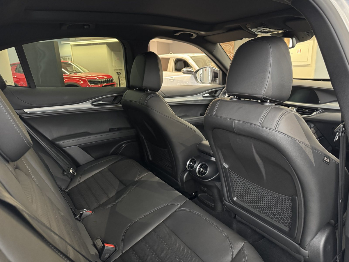 Alfa Romeo Stelvio 2.0 Petrol 280KS Q4 AT8 VELOCE 