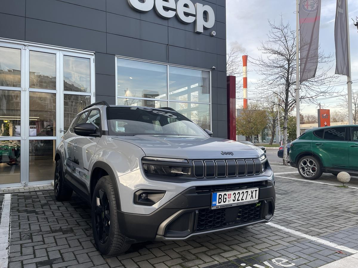 Jeep Avenger MHEV 1.2 136ks DCT6 UPLAND 4X4e - DEMO 