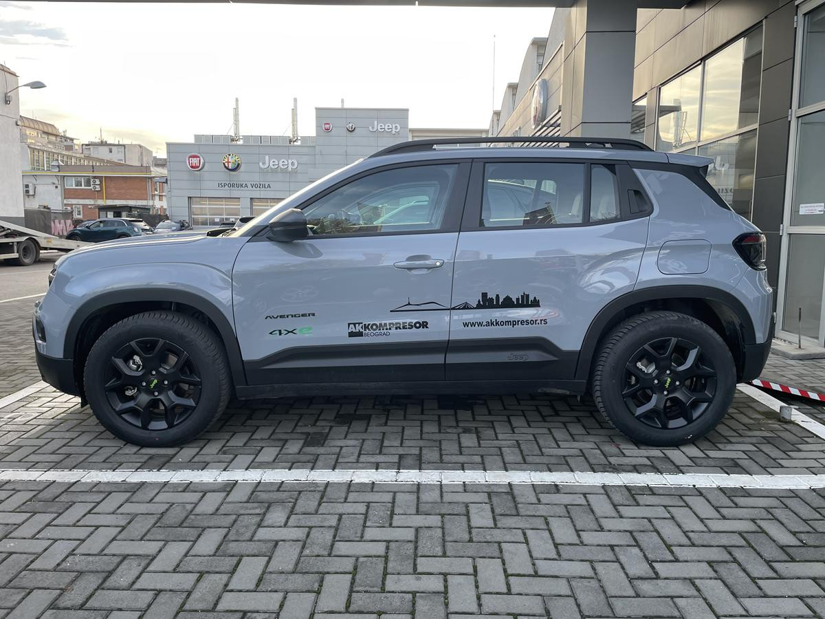 Jeep Avenger MHEV 1.2 136ks DCT6 UPLAND 4X4e - DEMO 