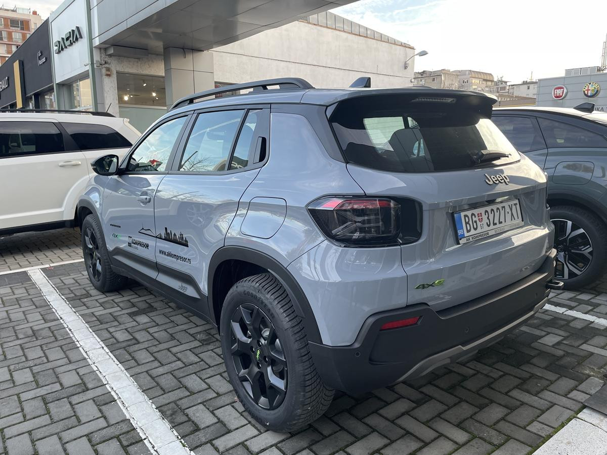 Jeep Avenger MHEV 1.2 136ks DCT6 UPLAND 4X4e - DEMO 