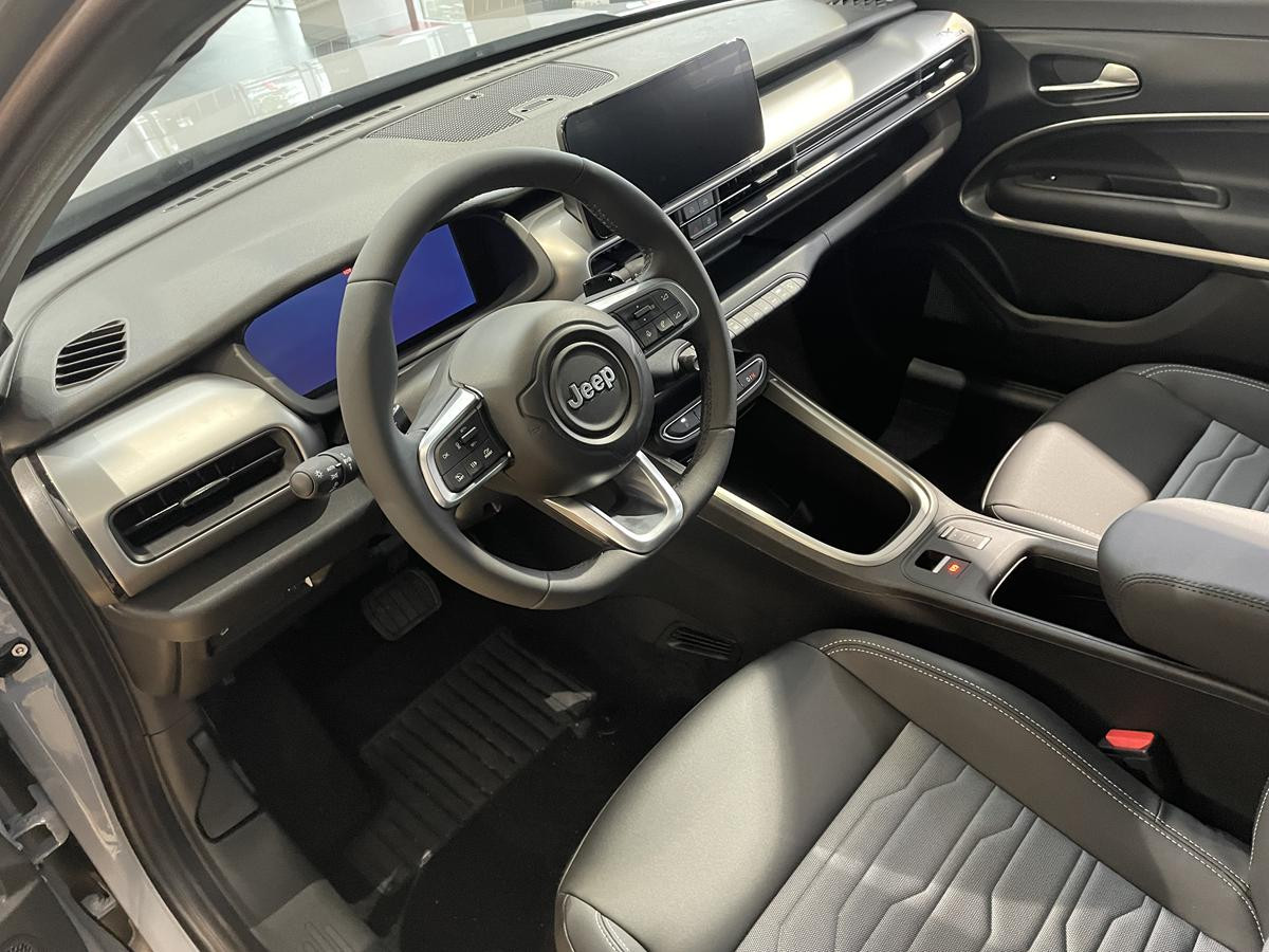 Jeep Avenger MHEV 1.2 136ks DCT6 UPLAND 4X4e 