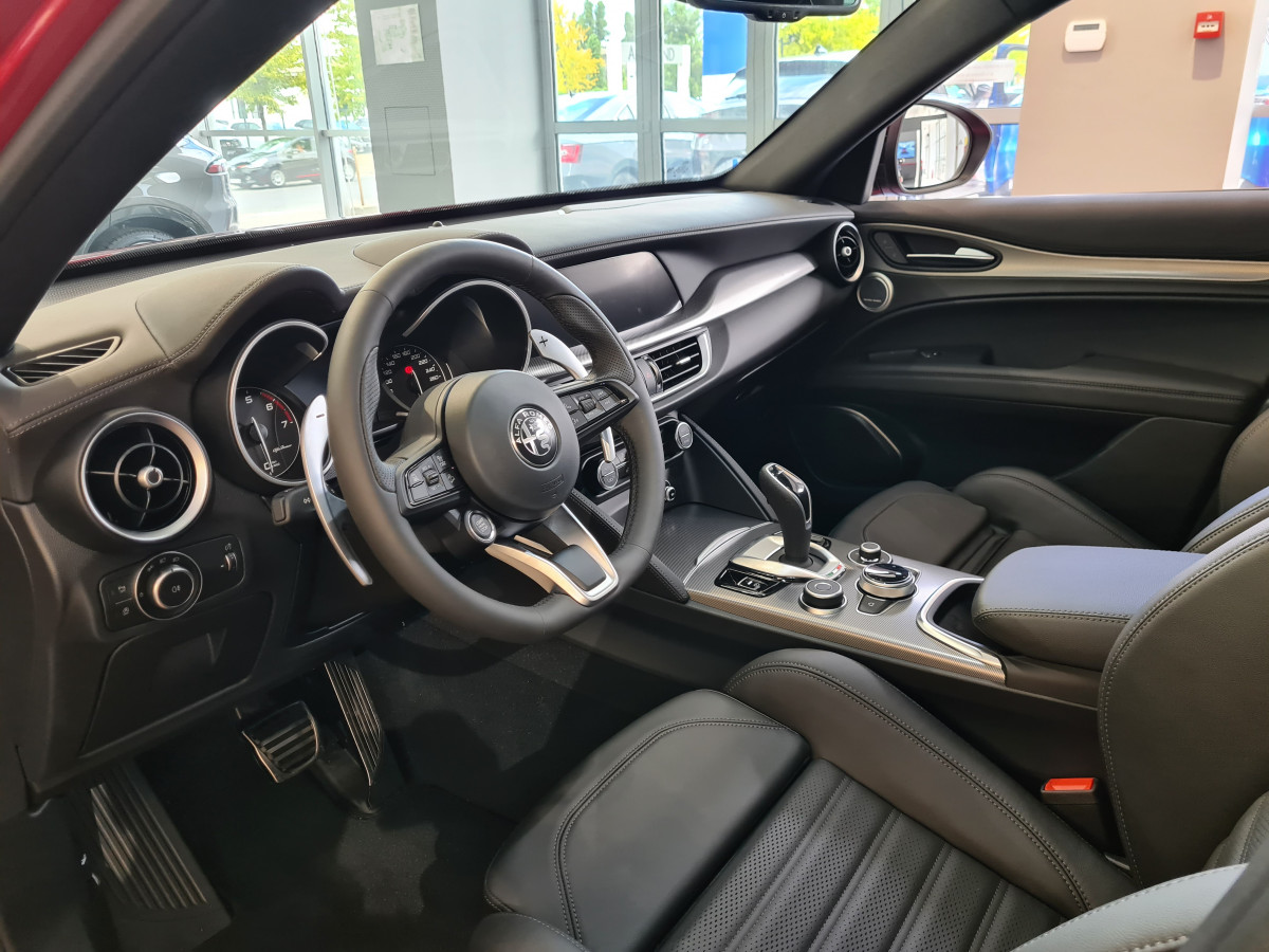 Alfa Romeo Stelvio 2.0 Petrol 280KS Q4 AT8 VELOCE