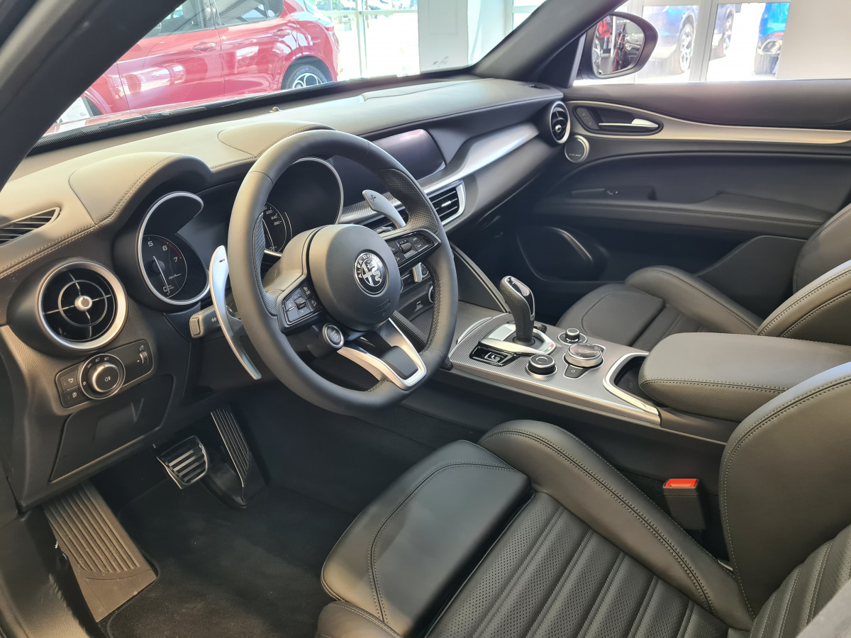 Alfa Romeo Stelvio 2.0 Petrol 280KS Q4 AT8 VELOCE