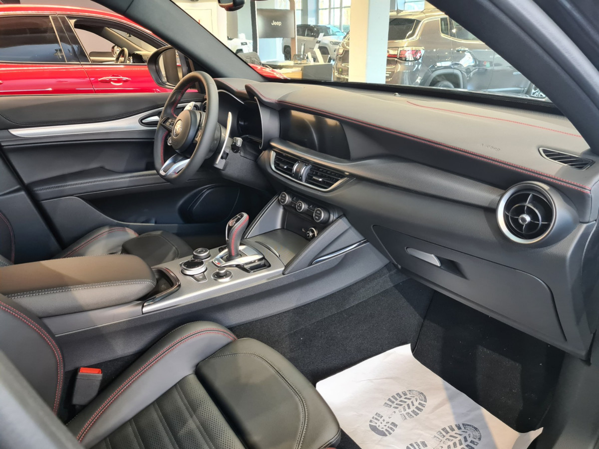 Alfa Romeo Stelvio 2.0 280KS Q4 AT8 COMPETIZIONE