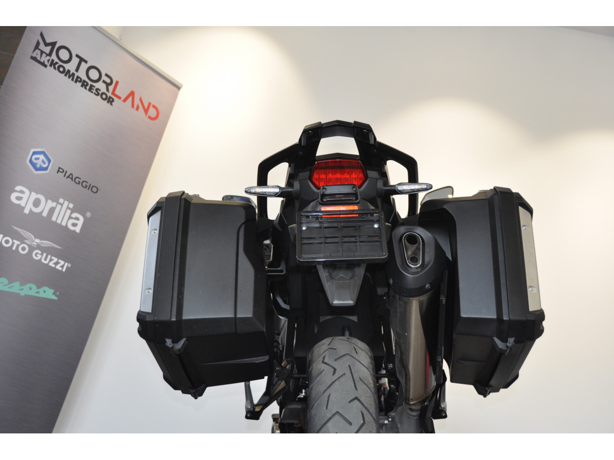 Honda AFRICA TWIN CRF1000A 