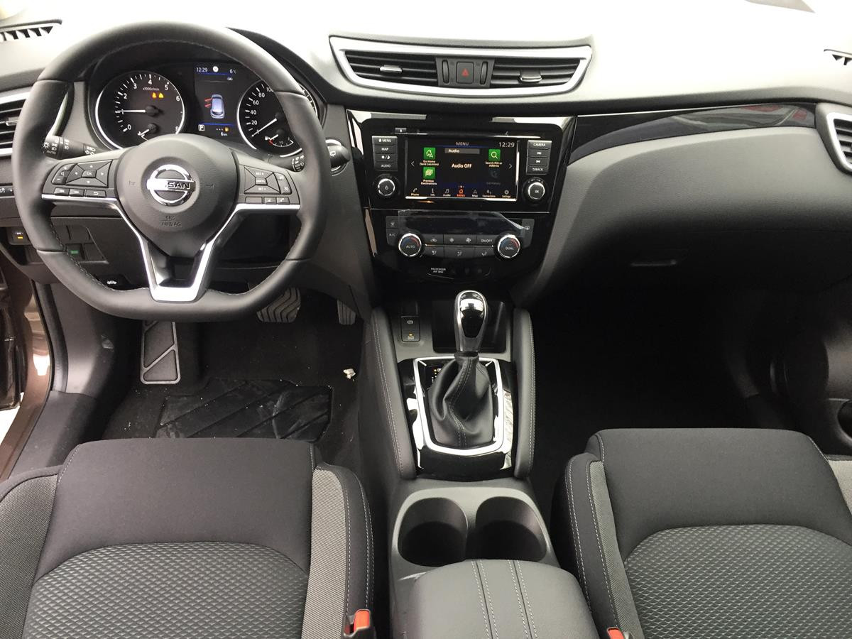NISSAN QASHQAI 1.3DIG 160 DCT N-CON SUN CLD 