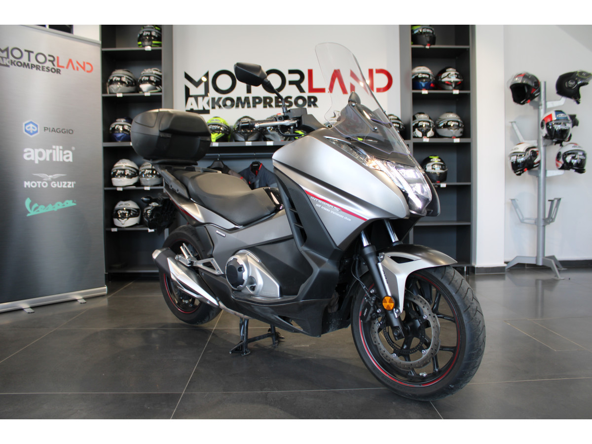 Honda Integra 750 