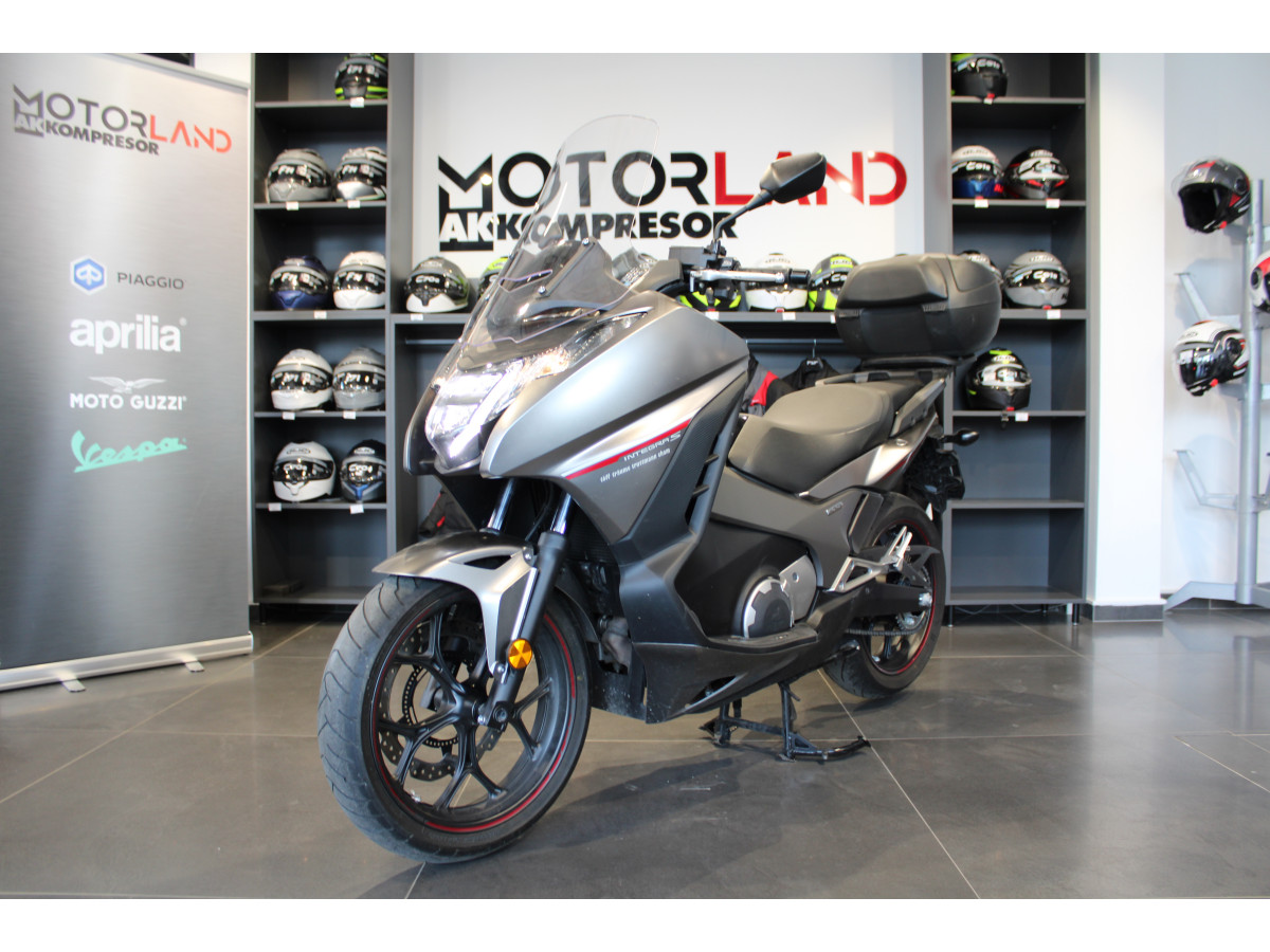 Honda Integra 750 
