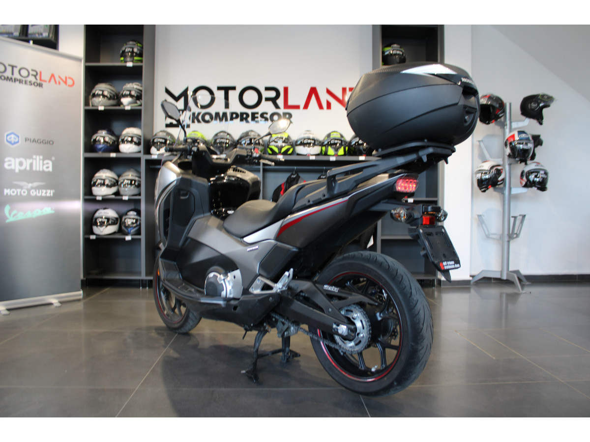 Honda Integra 750 