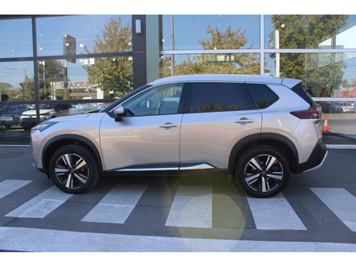 Nissan X-Trail 1.5 CVT HYBRID 