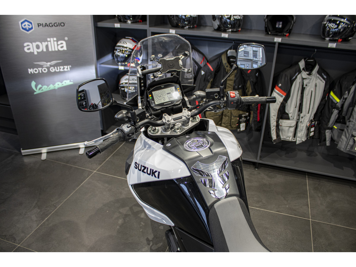 Suzuki V STROM DL1050A 