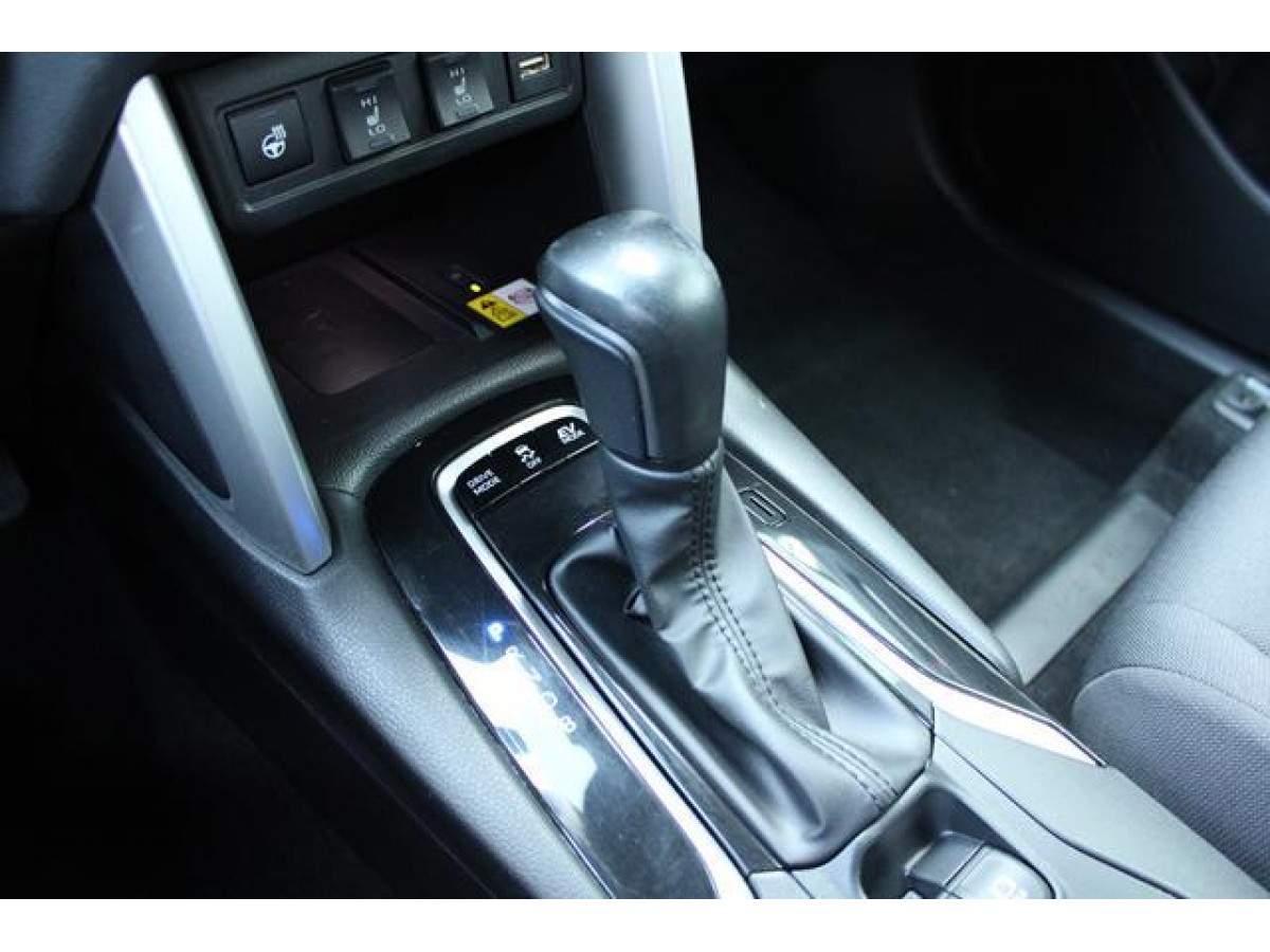 Toyota Corolla Cross 2.0 HEV E-CVT 