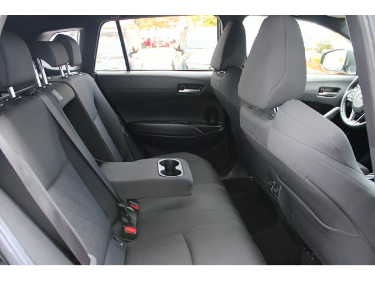 Toyota Corolla Cross 2.0 HEV E-CVT 