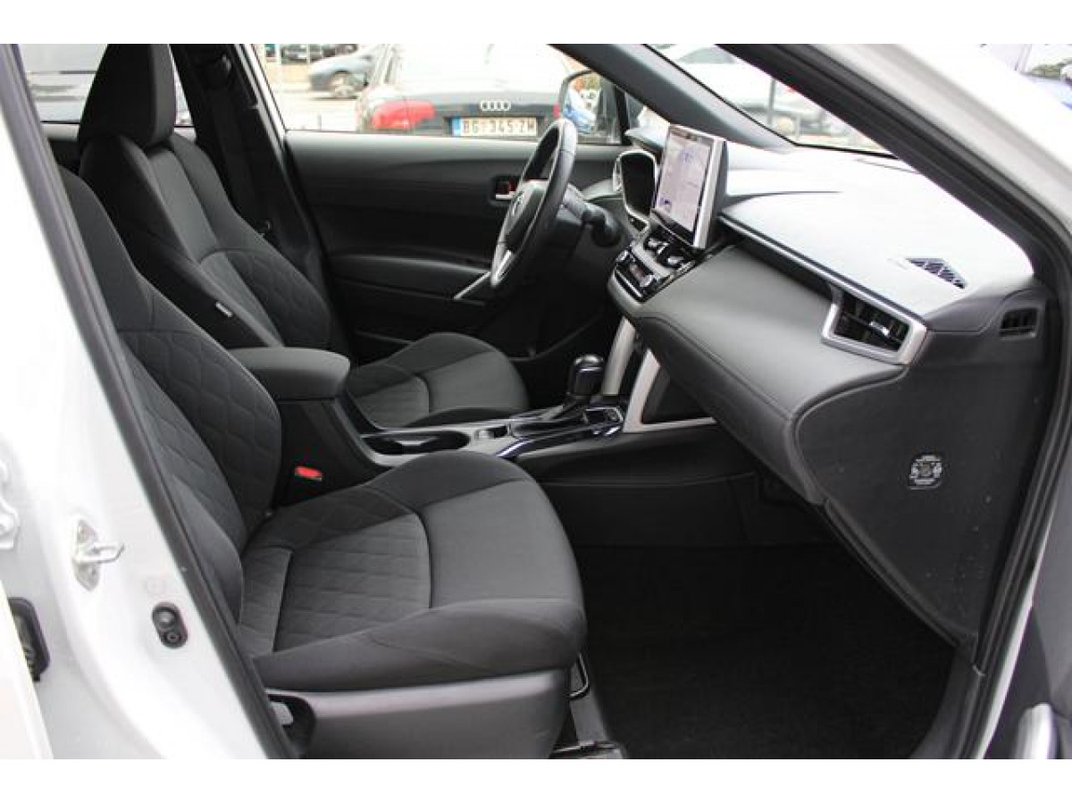 Toyota Corolla Cross 2.0 HEV E-CVT 