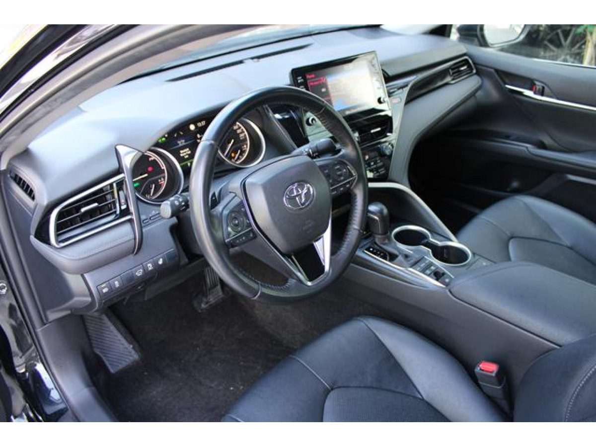 Toyota Camry 2.5 HYBRID CVT 