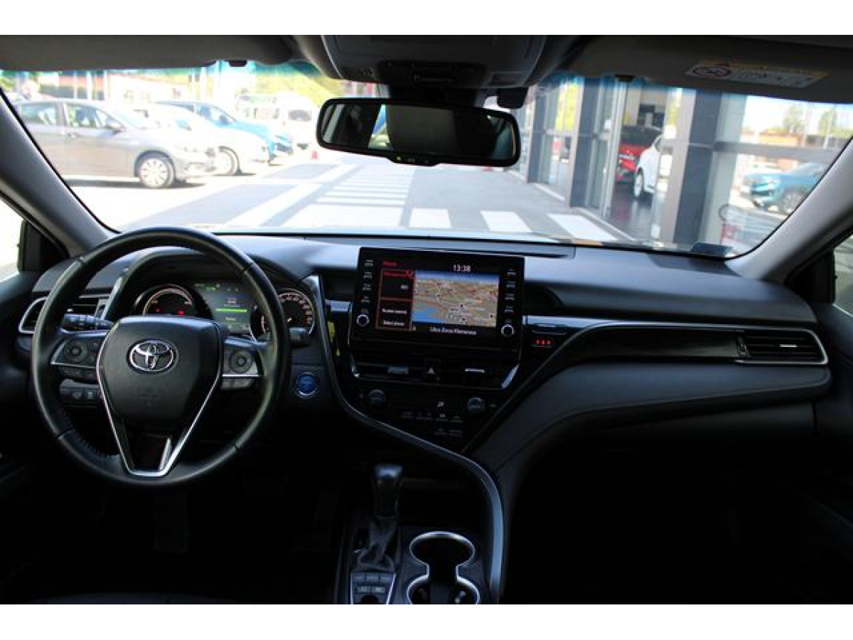 Toyota Camry 2.5 HYBRID CVT 