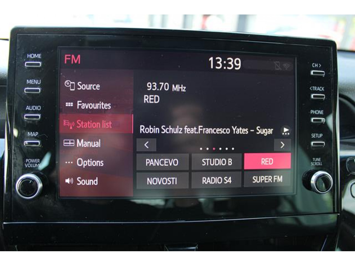 Toyota Camry 2.5 HYBRID CVT 